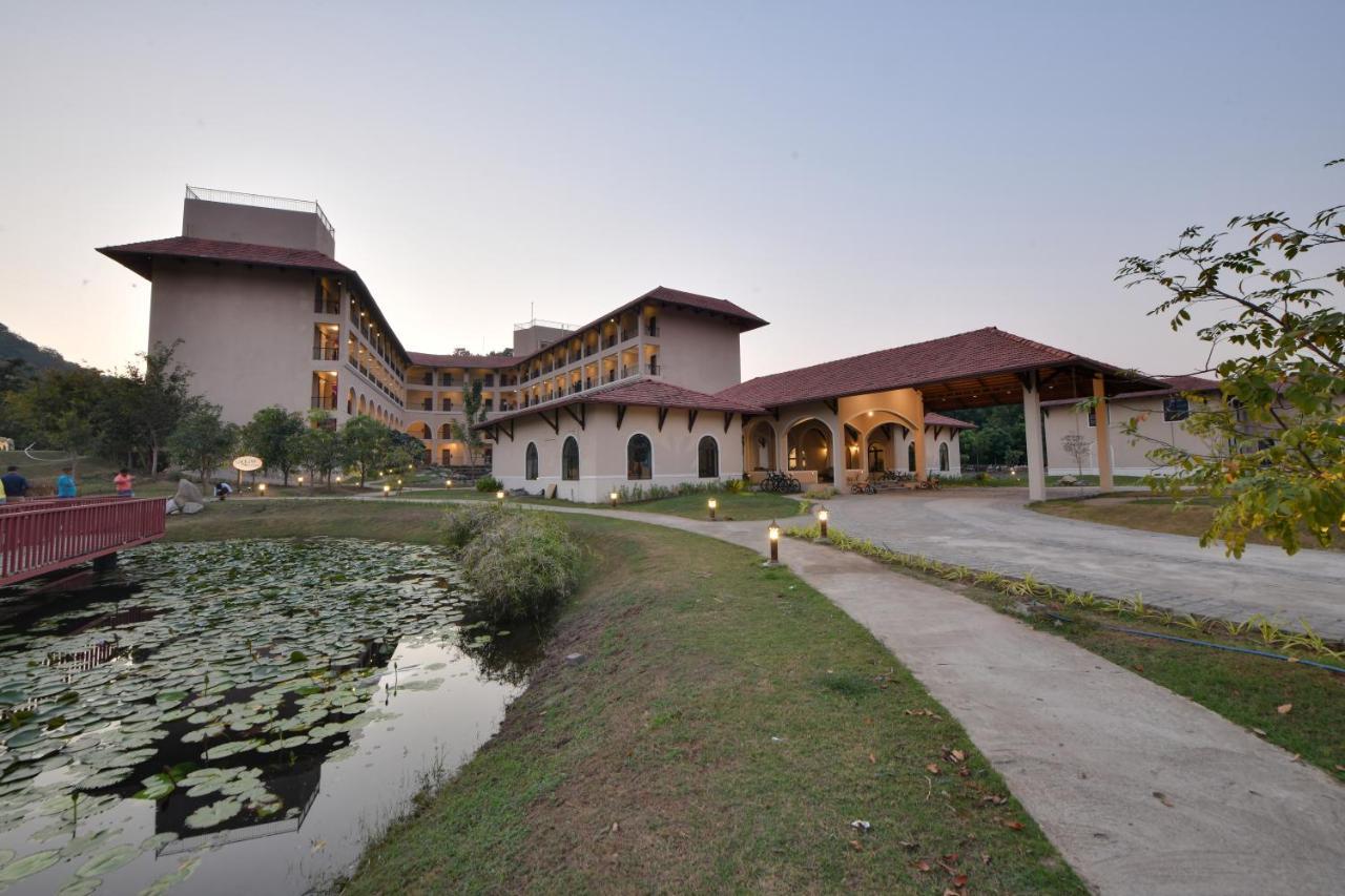Bhanu The Fern Forest Resort & Spa, Jambughoda מראה חיצוני תמונה