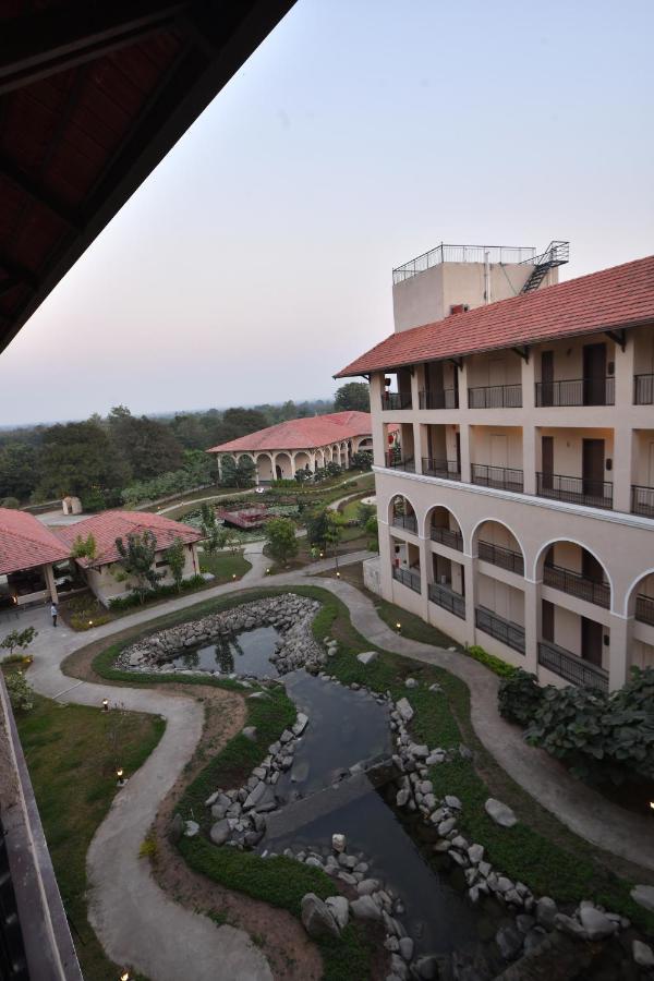 Bhanu The Fern Forest Resort & Spa, Jambughoda מראה חיצוני תמונה