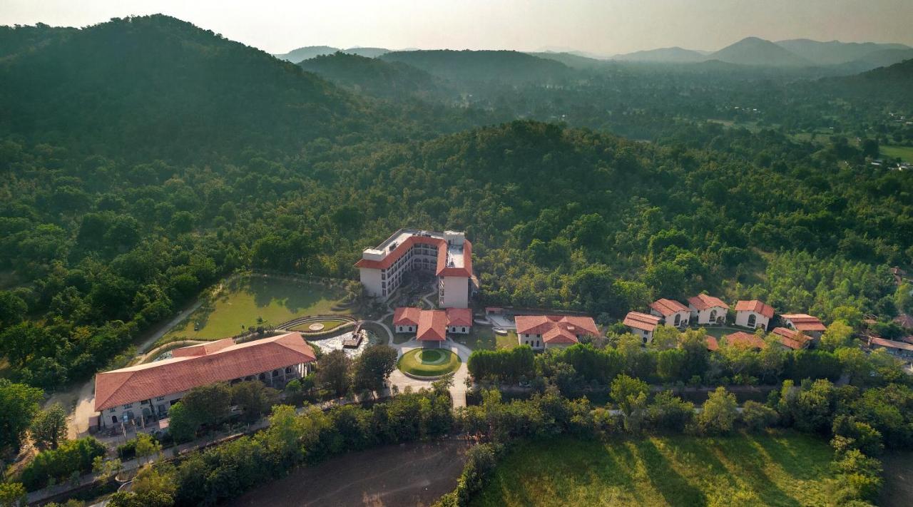 Bhanu The Fern Forest Resort & Spa, Jambughoda מראה חיצוני תמונה