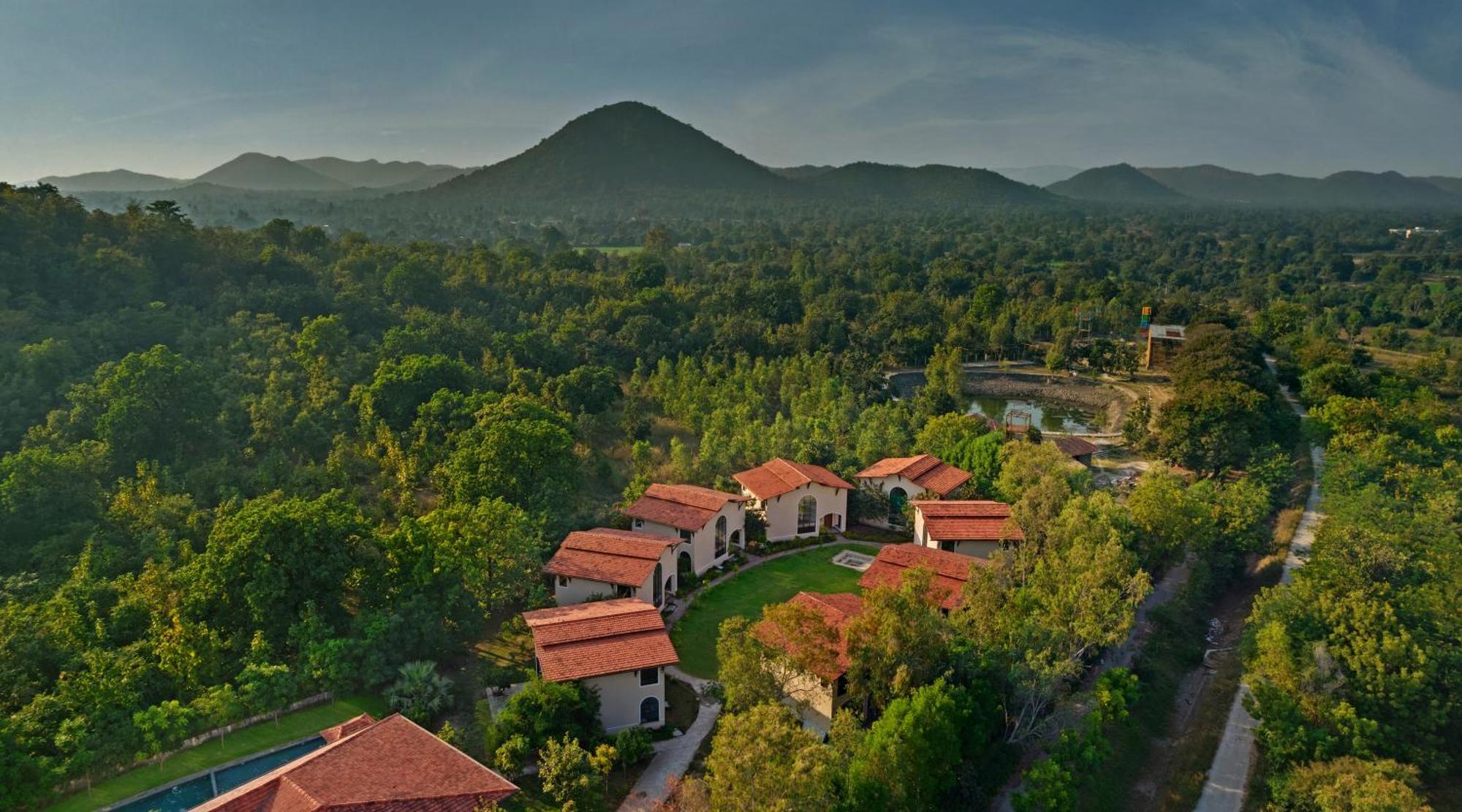 Bhanu The Fern Forest Resort & Spa, Jambughoda מראה חיצוני תמונה